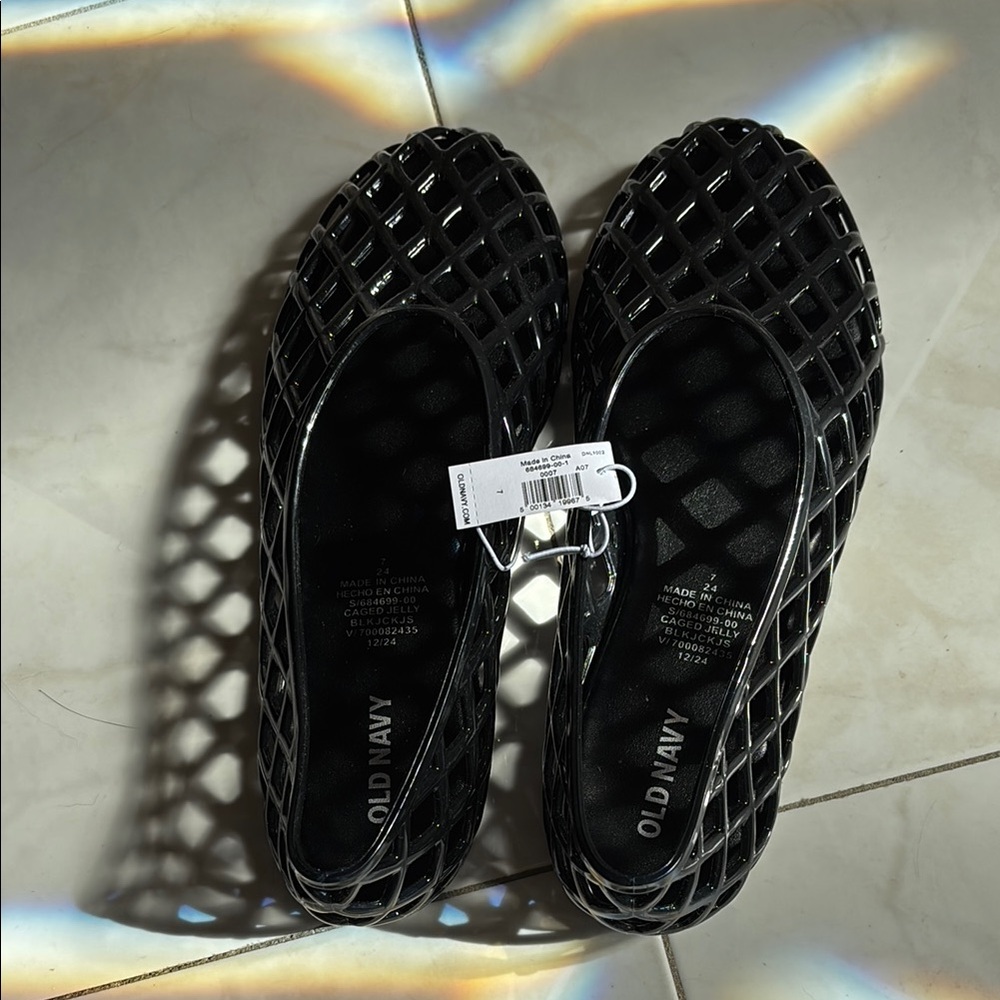 Hot Old Navy Jelly shoes. Jelly shoes are the style!